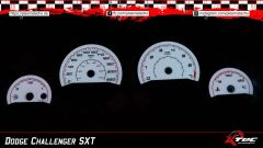 dodge_challenger_sxt_2014_plasmatachoscheiben_beleuchtet_2