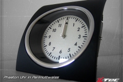 VW_Phaeton_Uhr_Perlmuttweiss